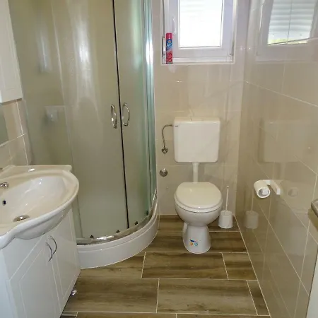 S Bazenom Anastazija Βίλα *