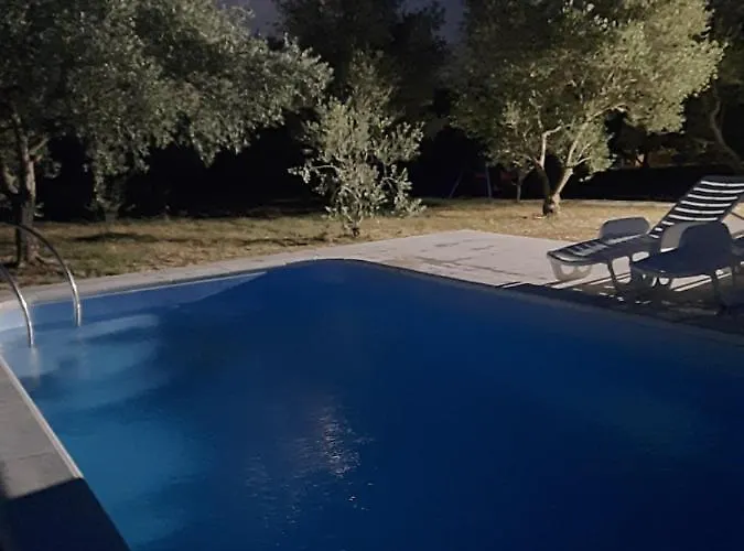 Villa S Bazenom Anastazija *