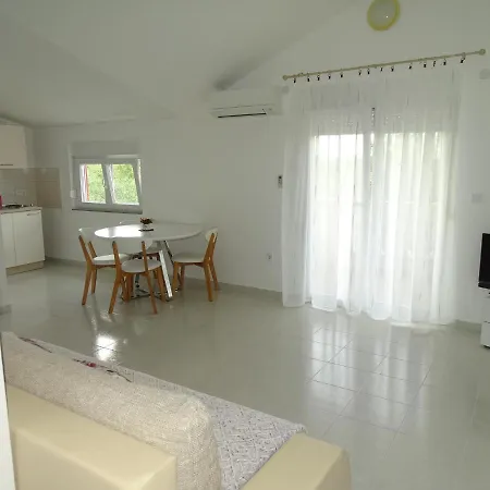 S Bazenom Anastazija Villa *