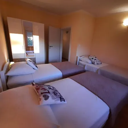 S Bazenom Anastazija Poljica (Zadar)