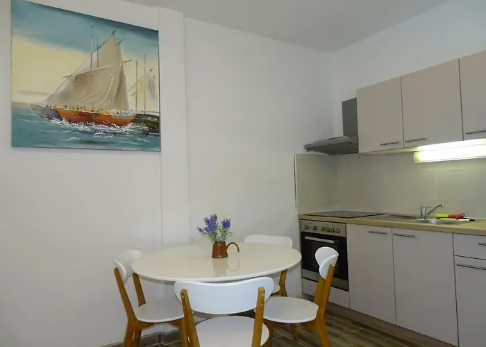 S Bazenom Anastazija