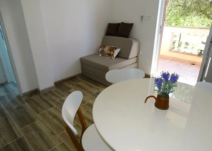 S Bazenom Anastazija Poljica (Zadar)