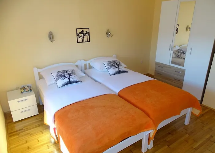 S Bazenom Anastazija 빌라 *